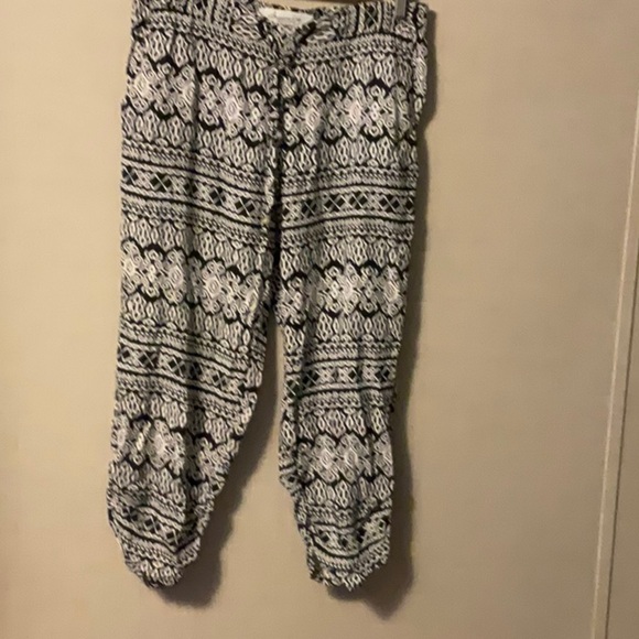 American Rag Black and White Geometric Pants - Picture 1 of 7